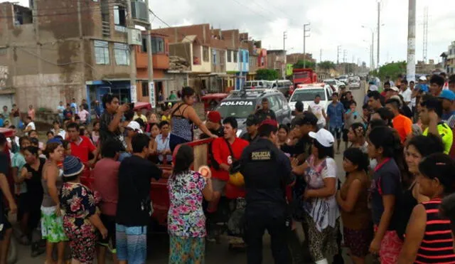 ​Vecinos bloquearon autopista a Ferreñafe exigiendo ayuda a las autoridades