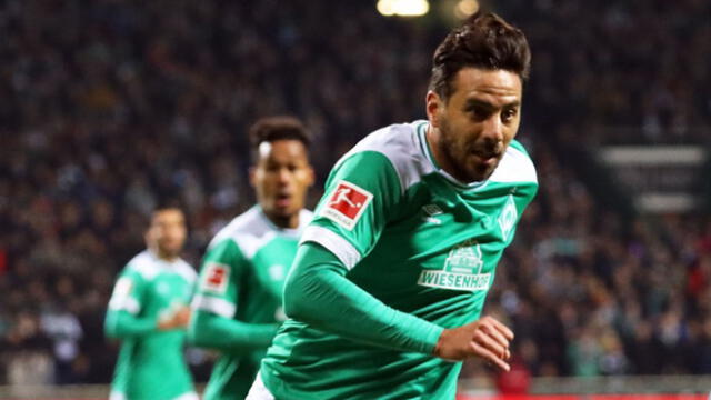 Claudio Pizarro dejó en ridículo a rival y volvió al gol con el Werder Bremen [VIDEO]