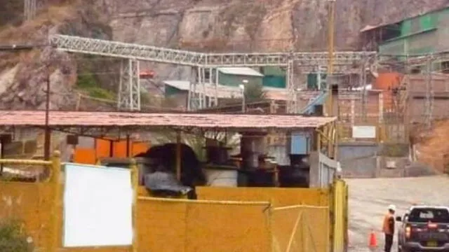 Rescatan a dos de los tres mineros atrapados en mina Cobriza. Créditos: Difusión.