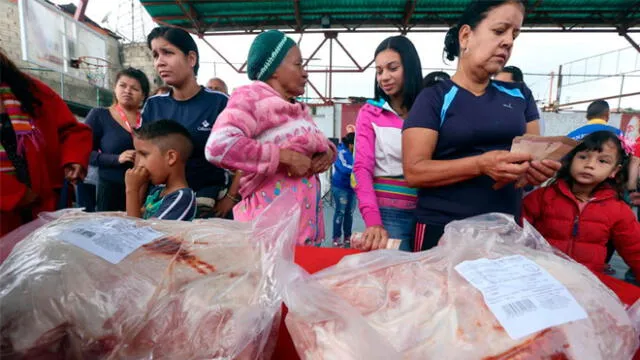 Pese a la crisis en Venezuela, las familias buscan el pernil para su cena de Nochebuena. Foto: Difusión