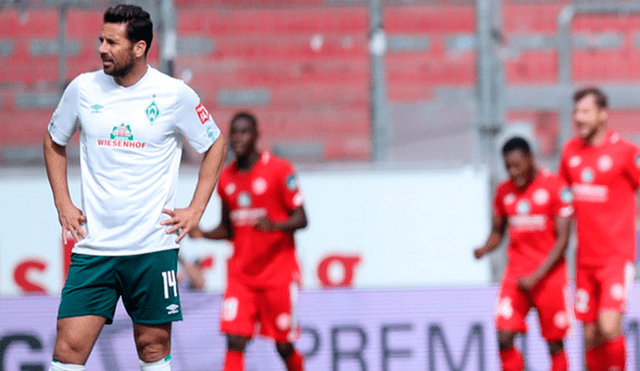 Claudio Pizarro podría descender con el Werder Bremen en su última temporada deportiva. (FOTO: AFP).