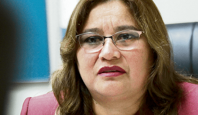 Janet Sánchez: “Heresi renunció a la bancada. Tendría que pedir su reingreso”