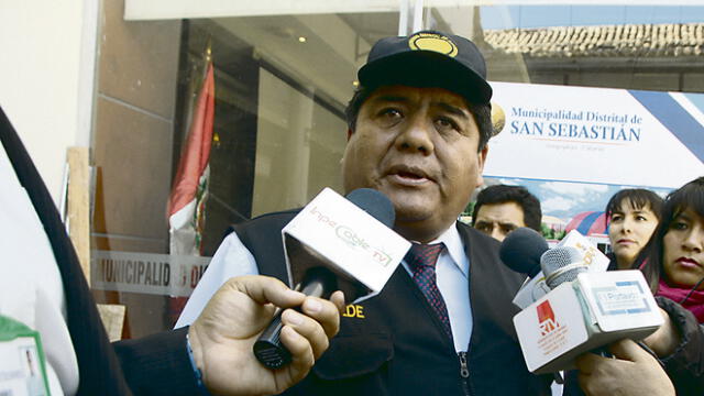 Alcalde Mario Loayza.