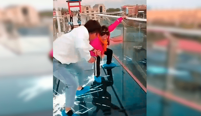 En Facebook, una señora se llevó el susto de su vida al cruzar un gigantesco puente de vidrio en China.