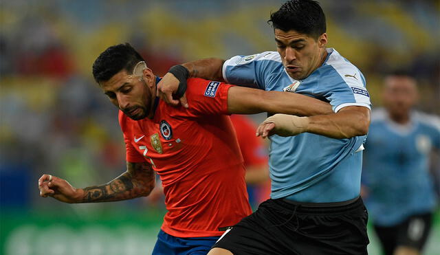 Uruguay y Chile juegan este jueves en el Centenario por la fecha 1 de las Eliminatorias Qatar 2022. Foto: AFP