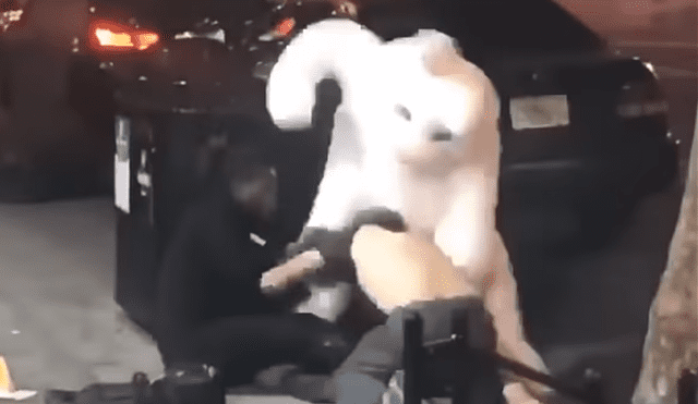 YouTube: 'Conejo de Pascua' salva el día a mujer que era agredida por su novio [VIDEO]