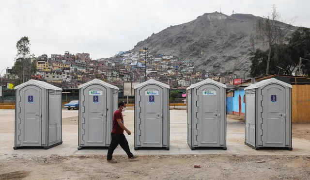 instalan baños portatiles en cantagallo