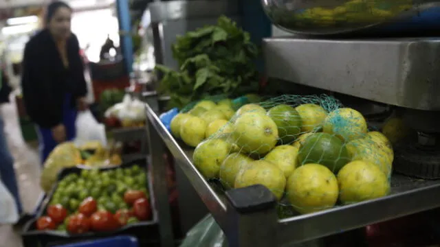 Limón se vende hasta en S/ 10 el kilo en los mercados de Lima