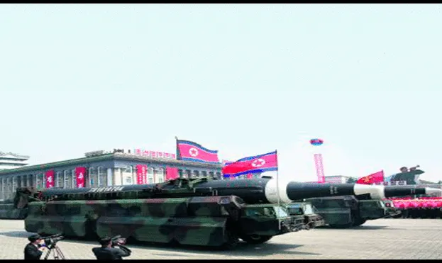 Norcorea estrena misiles y le pone el pecho a EEUU