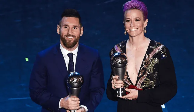 Las futbolistas norteamericanas Megan Rapinoe y Alex Morgan dejaron de hablar en medio de una entrevista en la alfombra roja de los premios The Best para voltearse a ver el ingreso de Lionel Messi a la gala celebrada en Milán.