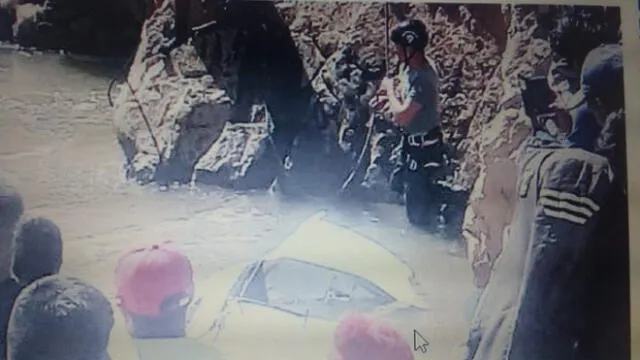 Huancavelica: joven familia fue a dar al río Mantaro en trágico accidente.