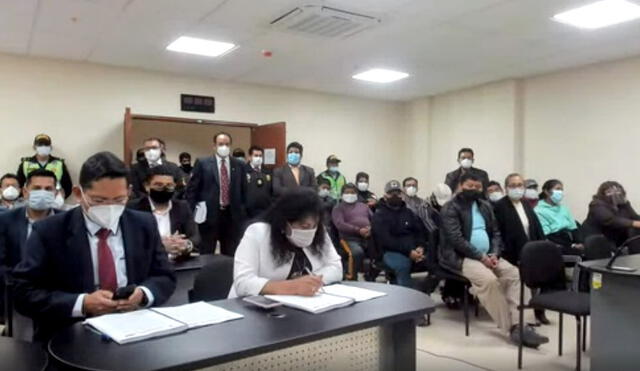 Policías y funcionarios bajo sospecha de integrar una mafia encargada de 'limpiar' las papeletas de choferes ebrios de Arequipa. Foto: Poder Judicial