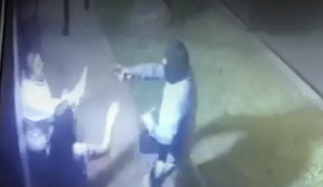 Surco: vecino arroja macetas desde su departamento para frustrar asalto [VIDEO]