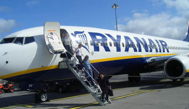 Ryanair cierra bases en cuatro aeropuertos españoles; 512 empleos en peligro