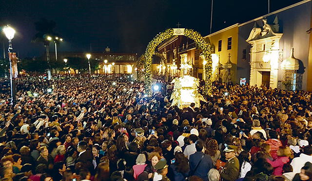 Masiva concurrencia de fieles por celebración del Corpus Christi en Trujillo