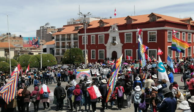 A partir del 4 de enero del 2023, las diferentes organizaciones sociales y gremiales de las regiones del sur del Perú retomaran huelga indefinida. Foto: Kleber Sánchez/URPI