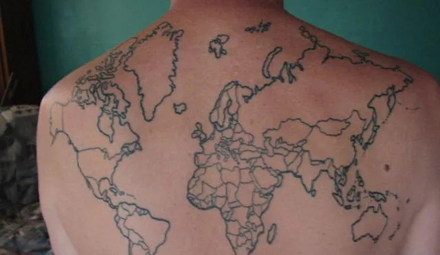 Bill dirige el blog World Tattoo Traveler, donde relata sus aventuras en todo el mundo. Foto: Captura.