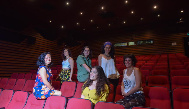 De izquierda a derecha: Lucero Medina Hu, Moyra Silva, Norma Martínez, Alejandra Vieira, Chaska Mori y
Gabriela Yépez. Fotografía: Melissa Merino