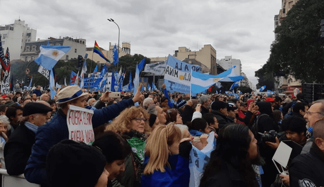 Opositores argentinos vuelven a manifestarse contra acuerdo del FMI