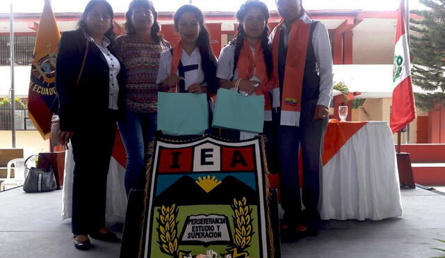 ¡Punto peruano! Escolares de Piura y Cajamarca ganan primer puesto en feria tecnológica de Ecuador