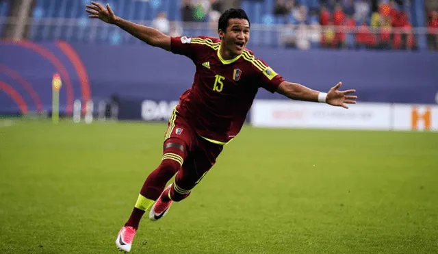 Brasil vs Venezuela: Samuel Sosa anotó un golazo de tiro libre [VIDEO]
