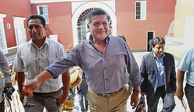 César Acuña asegura que no piensa postular a la presidencia en el 2021