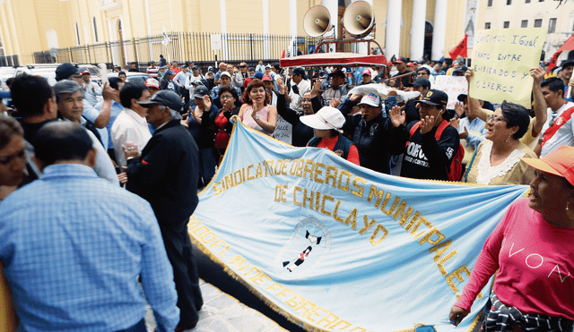 Acatan. Obreros municipales irían a la huelga desde este 28.