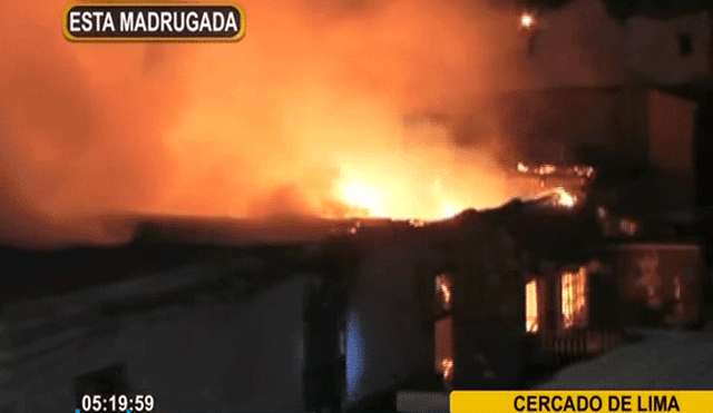 Cercado: incendio consume 7 viviendas en Barrios Altos [VIDEO]