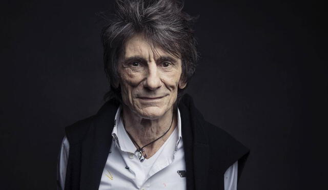 Ronnie Wood, guitarrista de Rolling Stones, se recupera de operación al pulmón