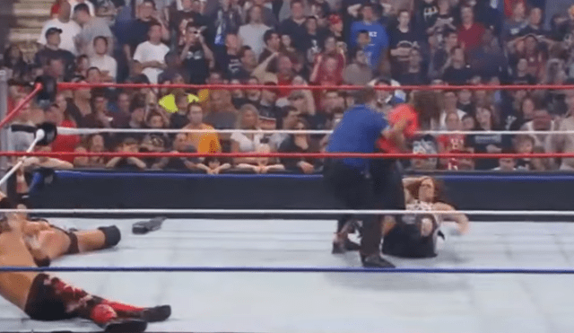 Facebook: increíble pelea entre dos mujeres sorprende en la WWE [VIDEO] 
