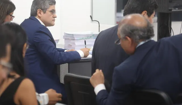 Fiscal José Domingo Pérez interroga a Josef Maiman. Foto: Mauricio Malca / La República.