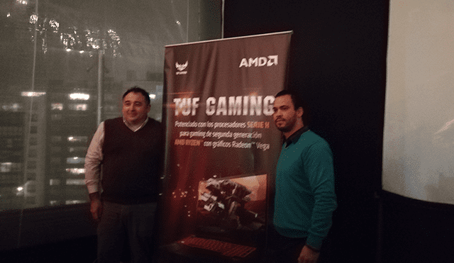 Giovanni Orezzoli (Gerente de Ventas de AMD) y Nicolas Barrero (Gerente Comercial de ASUS) en la presentación de TUF Gaming.