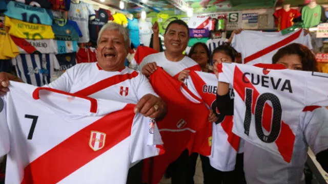Gamarra: Se dispara ventas de camisetas de la selección tras triunfo sobre Ecuador