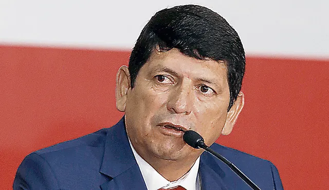 Agustín Lozano, presidente de la FPF, sigue en problemas