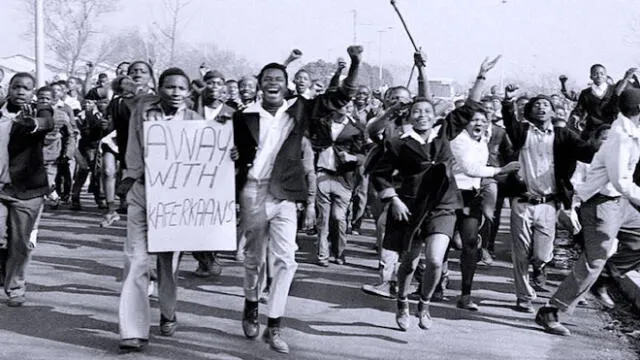 Hugh Masekela: El trompetista al que el racismo casi mata