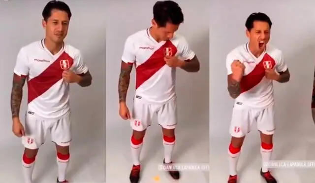 Gianluca Lapadula posó por primera vez con la camiseta oficial de la selección peruana. Foto: Instagram / FPF