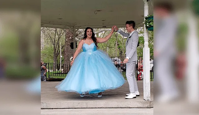 En Facebook, un joven quiso sorprender a su mejor amigo y le fabricó un vestido estilo princesa para su graduación.
