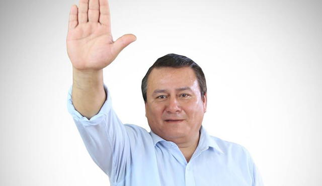 Alcalde de Breña, José Dalton Li Bravo.