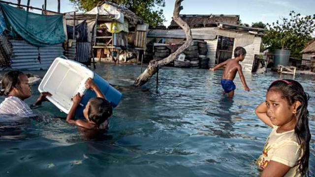 Kiribati es afectada por la incremento del nivel del mar, por lo que buscan refugio para poder sobrevivir. Foto: Nat Geo