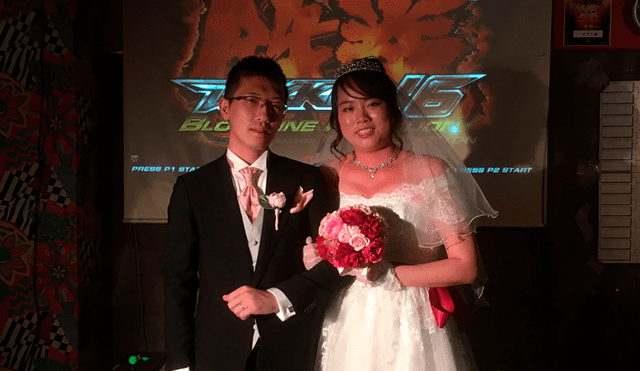 Recién casados resuelven su primera pelea con una partida de Tekken [FOTOS] 