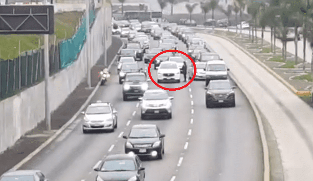 Reportan intenso caos vehicular en la Vía Expresa [VIDEO] 
