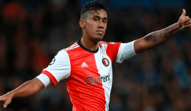 Renato Tapia recibió cánticos de apoyo por parte de los hinchas del Feyenoord [VIDEO]