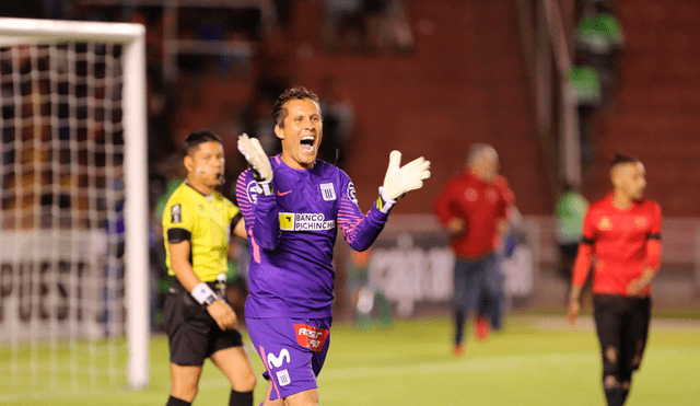 La explicación de Leao Butrón por polémicos gestos hacia los hinchas de Ayacucho FC