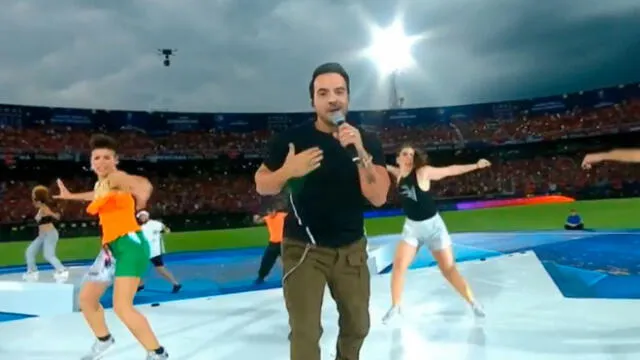 El cantante puertorriqueño puso el toque caribeño en la final del evento futbolístico.
