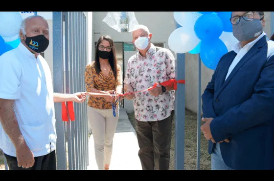 El gerente de Salud, Víctor Echeandía y el alcalde de Chiclayo, Marcos Gascos participaron de la ceremonia de inauguración. Foto: Gerencia Regional de Salud.