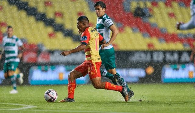 Monarcas Morelia y Santos Laguna igualaron 2-2 por la jornada 15 del Torneo Apertura 2019 de la Liga MX. | Foto: @FuerzaMonarca