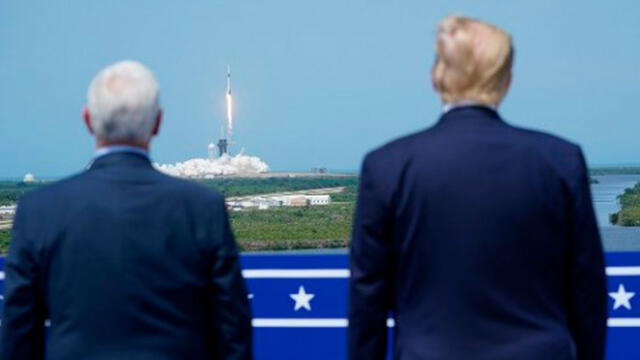 Autoridades presentes en el lanzamiento SpaceX en Florida. Foto: AFP.