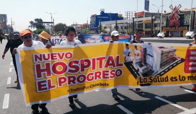 Pobladores de diversos sectores se movilizaron en respaldo al hospital.