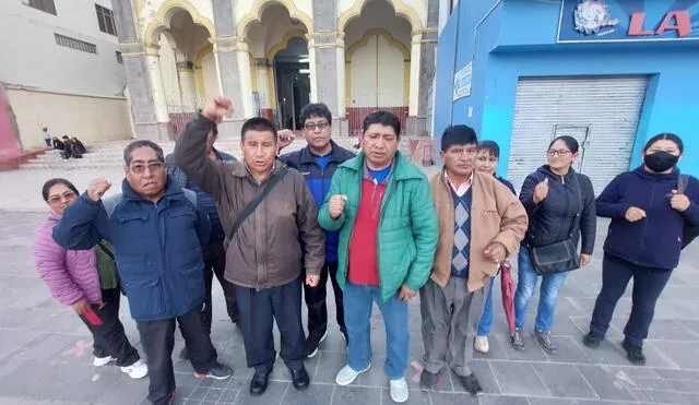 Dirigentes del Sutep se movilizaron en Puno en rechazo de la delegación de la OEA. Foto: Liubomir Fernández/LR - URPI