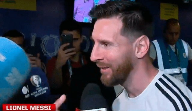 Lionel Messi entonó por primera vez himno nacional argentino en un campo de juego.